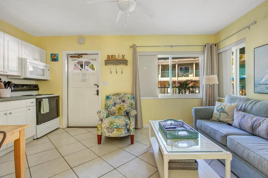 Five Palms Vacation Rentals- Daily - Weekly - Monthly Клиъруотър Бийч Екстериор снимка