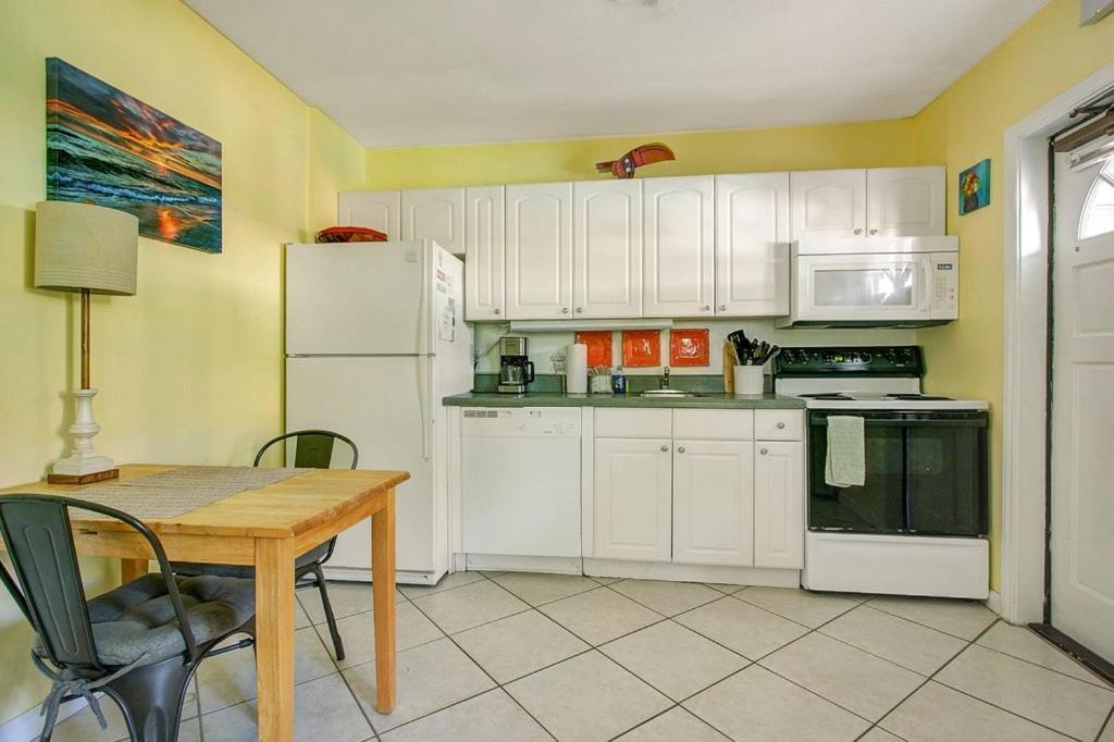 Five Palms Vacation Rentals- Daily - Weekly - Monthly Клиъруотър Бийч Екстериор снимка