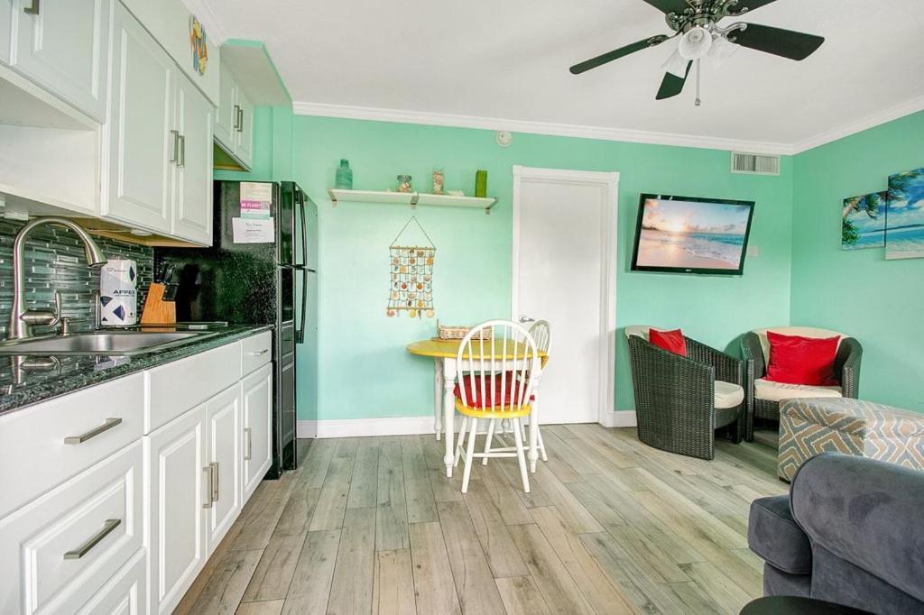 Five Palms Vacation Rentals- Daily - Weekly - Monthly Клиъруотър Бийч Екстериор снимка